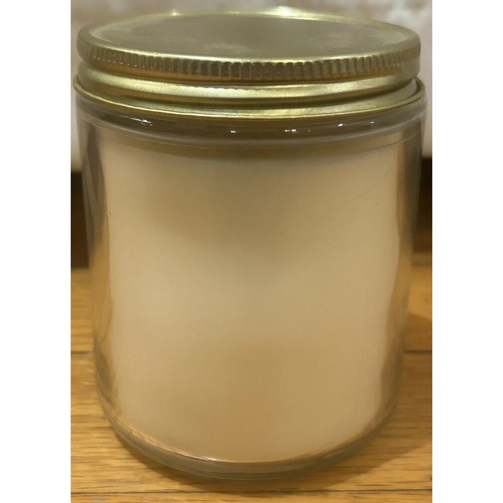 New Bath & Body Works Waikiki Beach Coconut 7 oz Candle - Picture 3 of 7